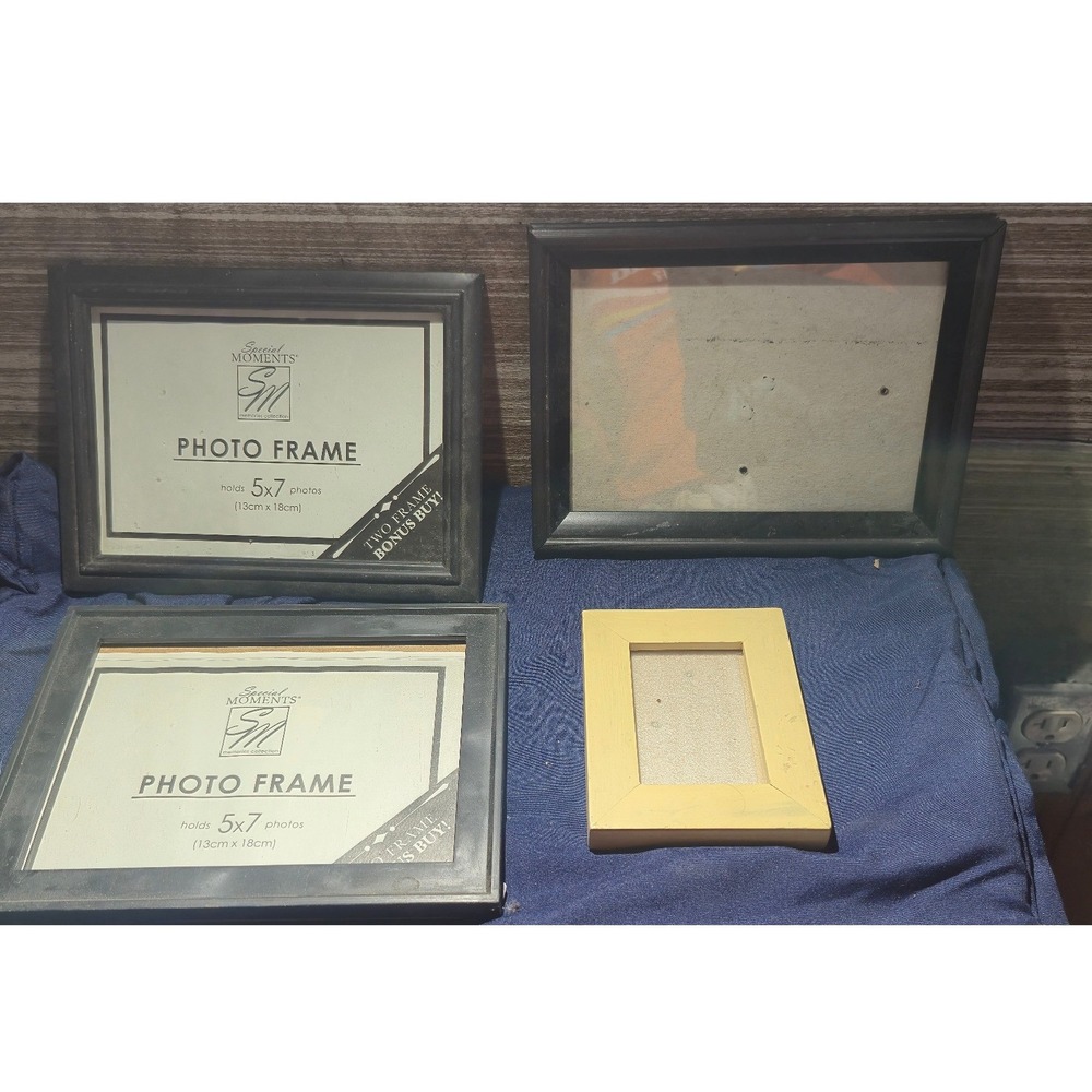 Special Moments Photo Frame Lot of 4 Black 5x7, 1 Cream Wood Tabletop Wall Mount